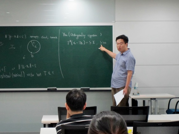 Monthly Seminar(8).JPG